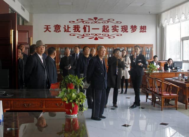 兗州區(qū)人大、政協(xié)領(lǐng)導(dǎo)蒞臨天意機(jī)械參觀考察