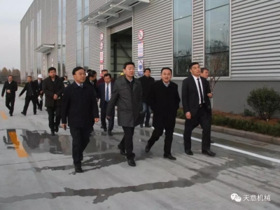 山東省住建廳黨組成員、副廳長張曉海蒞臨天意機械調(diào)研指導(dǎo)